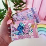 Chaveiro Stitch - Mini Livro Colorir (Lina)