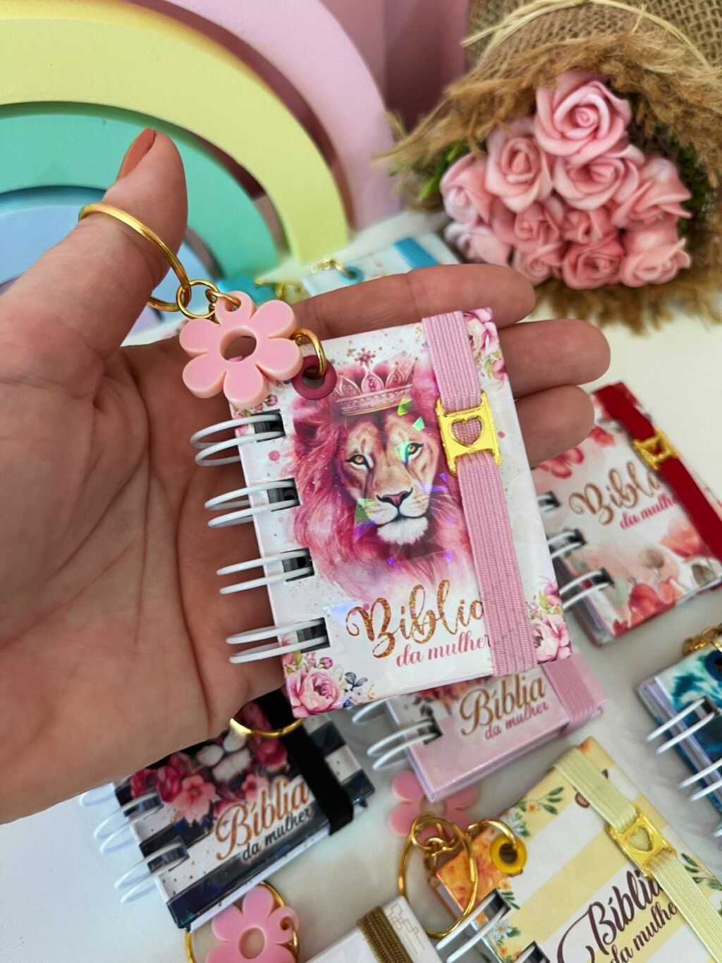 Pack 1 - Mini Bíblia Chaveiro - Infantil | Masculino | Feminino (Lina) - Imagem 13