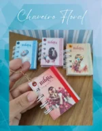 Chaveiro Mini Bíblia Floral