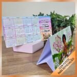 Calendário de mesa médio 4 modelos – Meninas 2026 (Iza) - Imagem 2