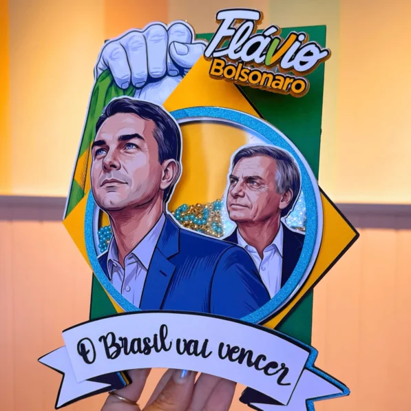 Política – Flávio Bolsonaro – Topo de Bolo