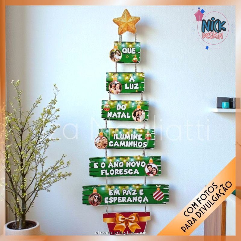 Enfeite de porta ou parede , arvore de natal com fotos – 60 cm (Iza)